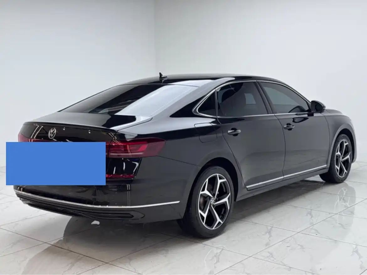 Volkswagen Passat 2025 Outstanding 330TSI Starlight Elite Edition фото 8