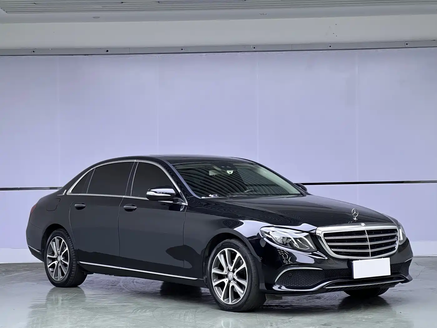 Mercedes-Benz E-Class 2016 E 200 L фото 3