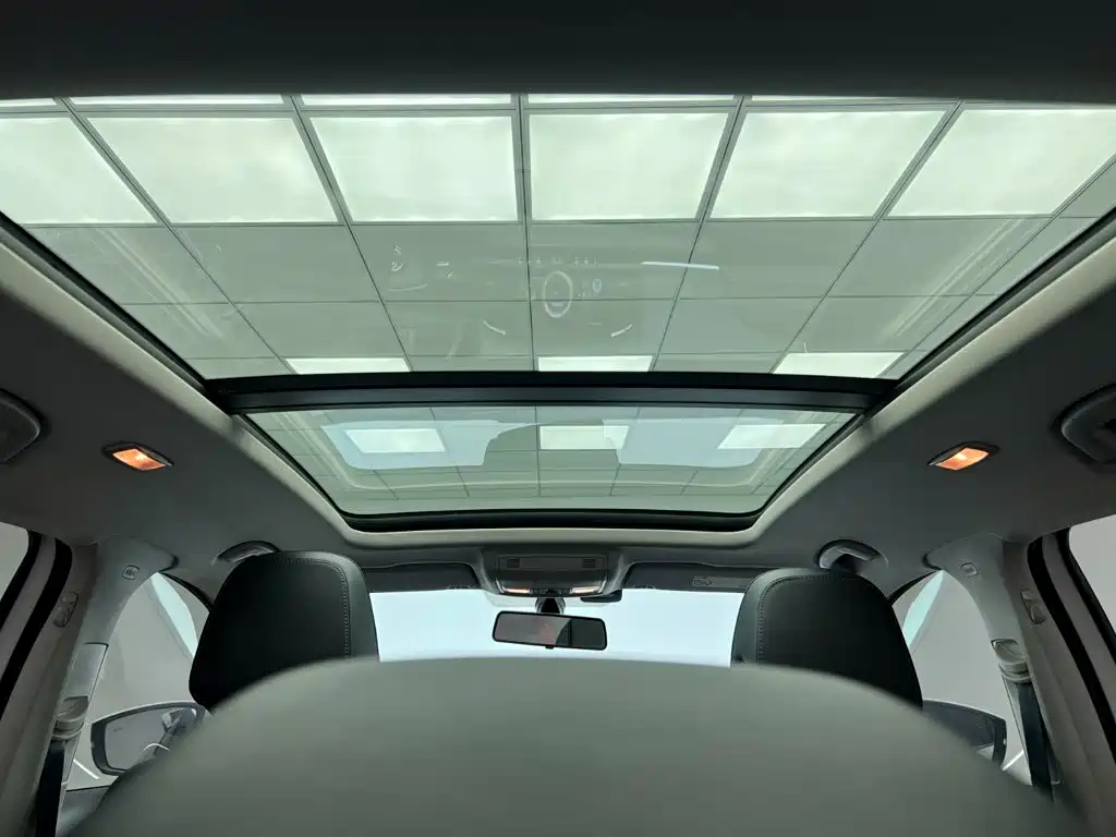 Photo 12 - Škoda Karoq