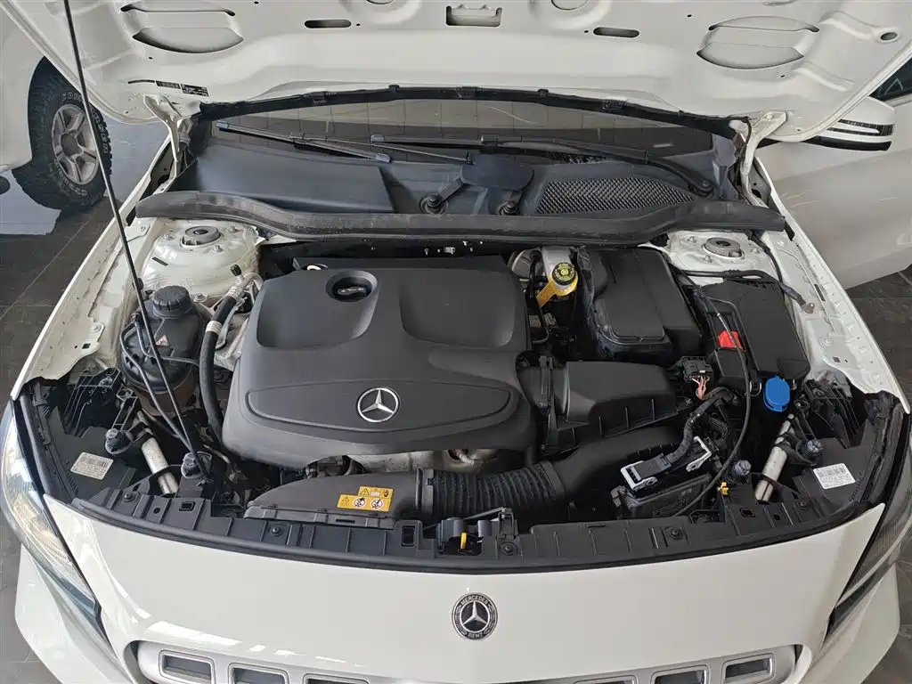 Mercedes-Benz GLA 2018 GLA 200 Dynamic фото 20