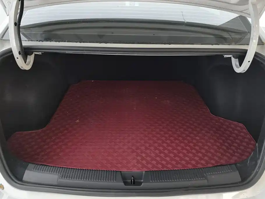 Roewe i5 2025 2023 1.5L Manual Comfort Edition