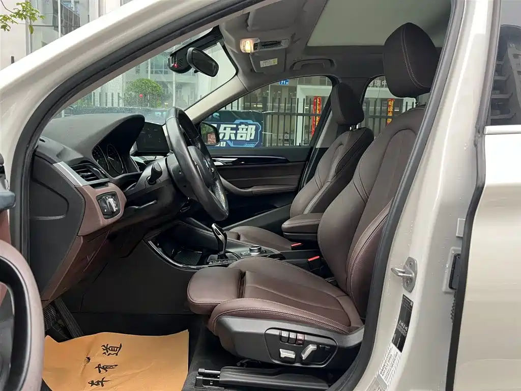 BMW X1 2021 Facelift sDrive20Li Premium фото 3