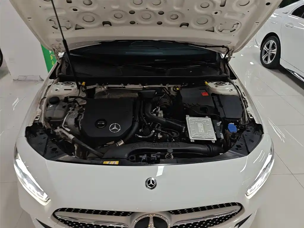 Mercedes-Benz A-Class 2020 A 200 L Sport Sedan фото 20