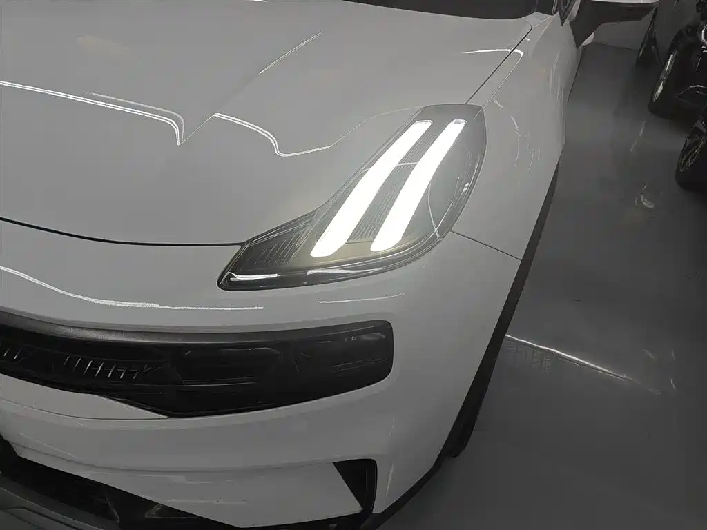 Lynk & Co 06 EM-P 2020 PHEV Plus фото 18