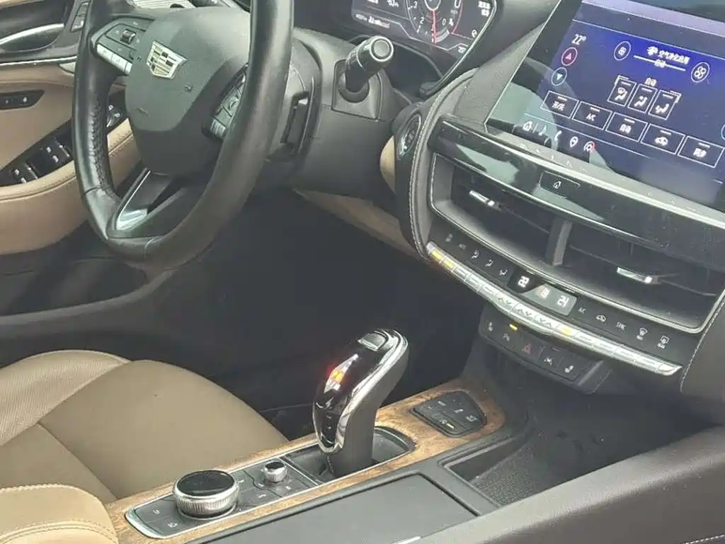 CADILLAC CT5