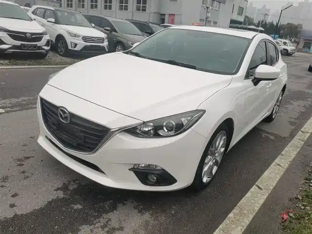  Mazda Mazda3 Axela 2016 Hatchback 2.0L Automatic Sport