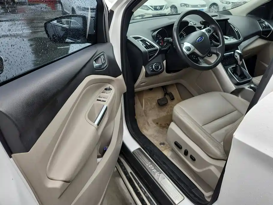 Photo 9 - Ford Kuga
