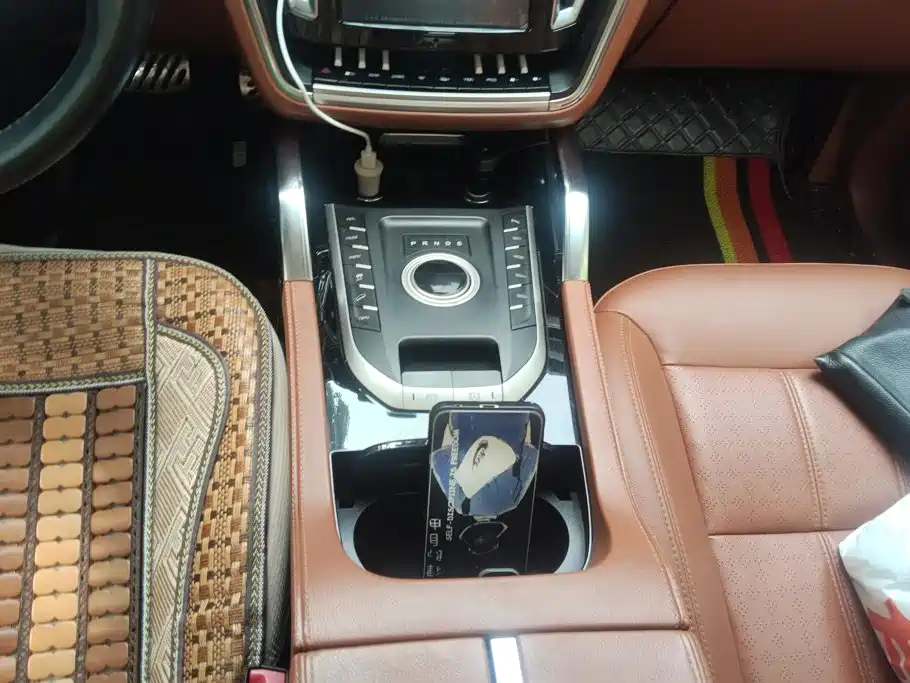 Фото 16 - Zotye T700