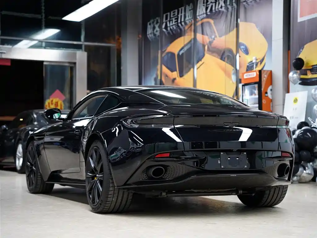 Aston Martin DB11 2021 2019 Model 4.0T V8 Coupe