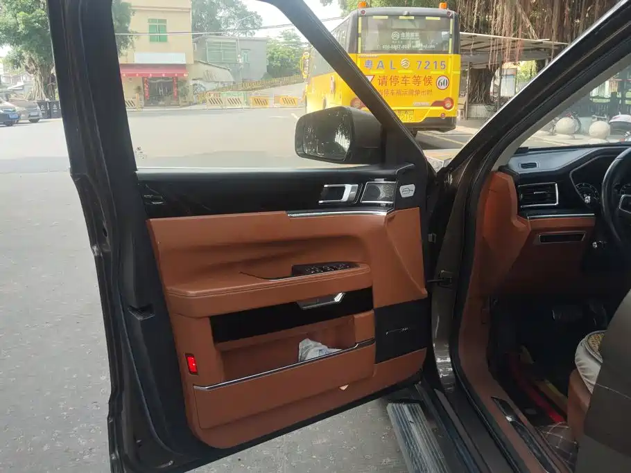Фото 7 - Zotye T700