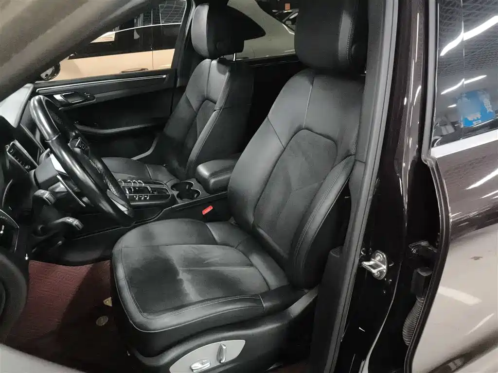 Porsche Macan 2017 Macan 2.0T фото 11