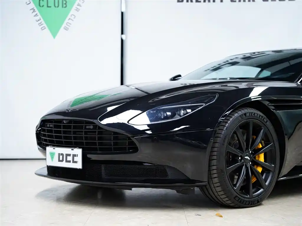 Aston Martin DB11 2021 2019 Model 4.0T V8 Coupe
