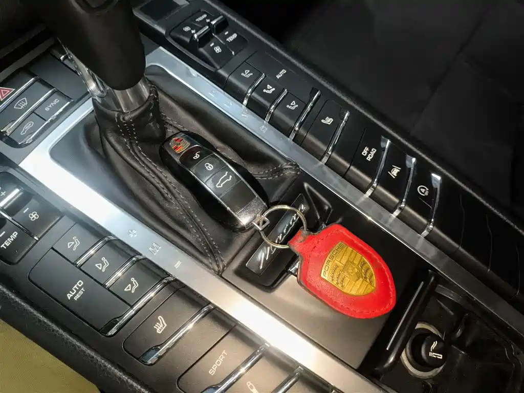 Porsche Macan 2017 Macan 2.0T фото 17