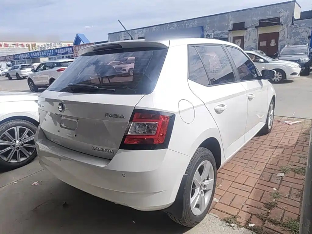 Škoda Fabia 2017 2017 1.4L Auto Car Enjoy Edition