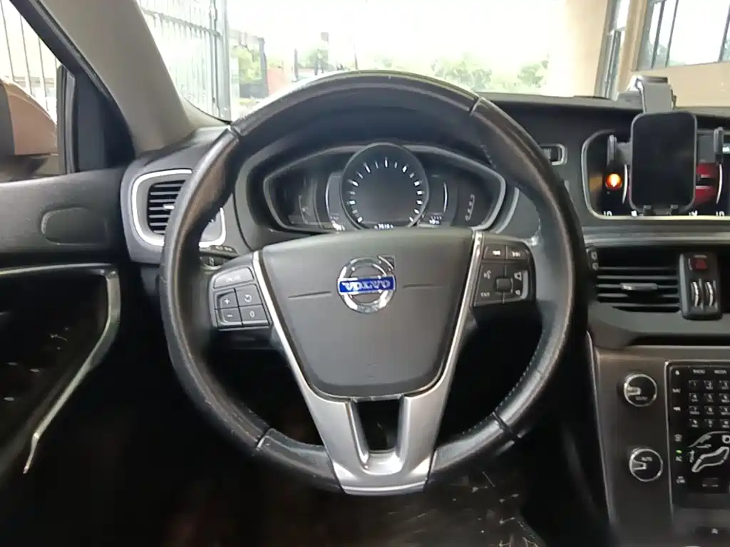Volvo V40 2016 2016 T3 Comfort Edition