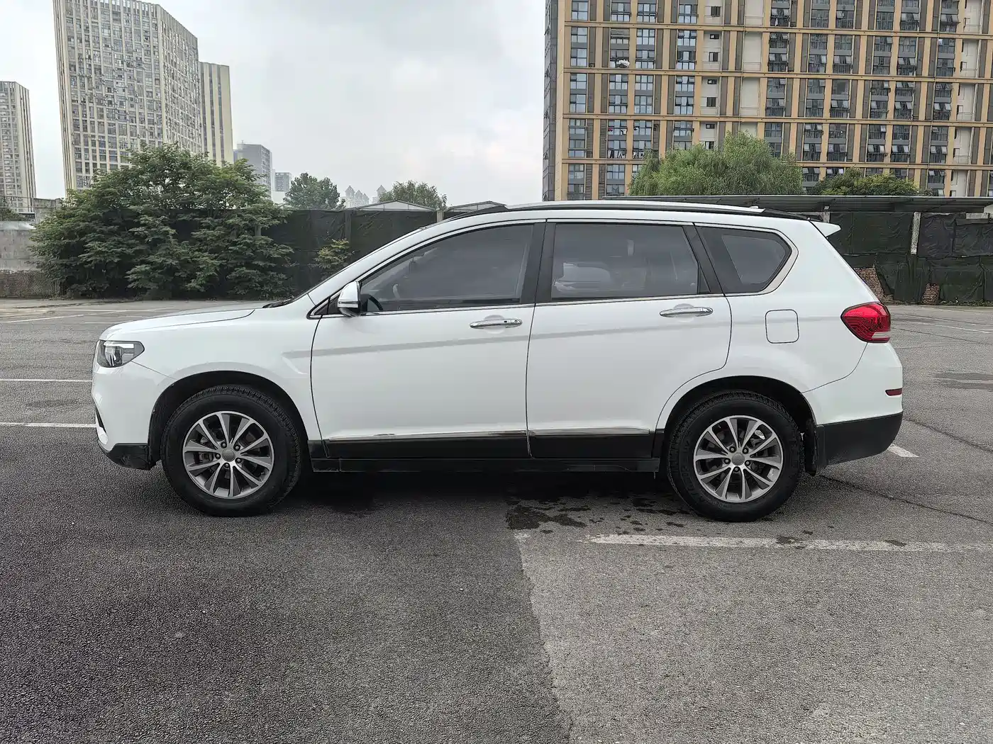 Photo 3 - Haval H6