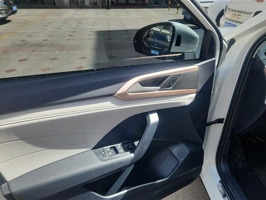 Volkswagen Tharu 2024 300TSI 2WD Full Moon Edition фото 7