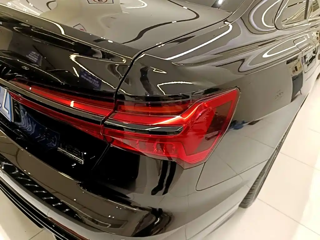 Photo 8 - Audi A6L