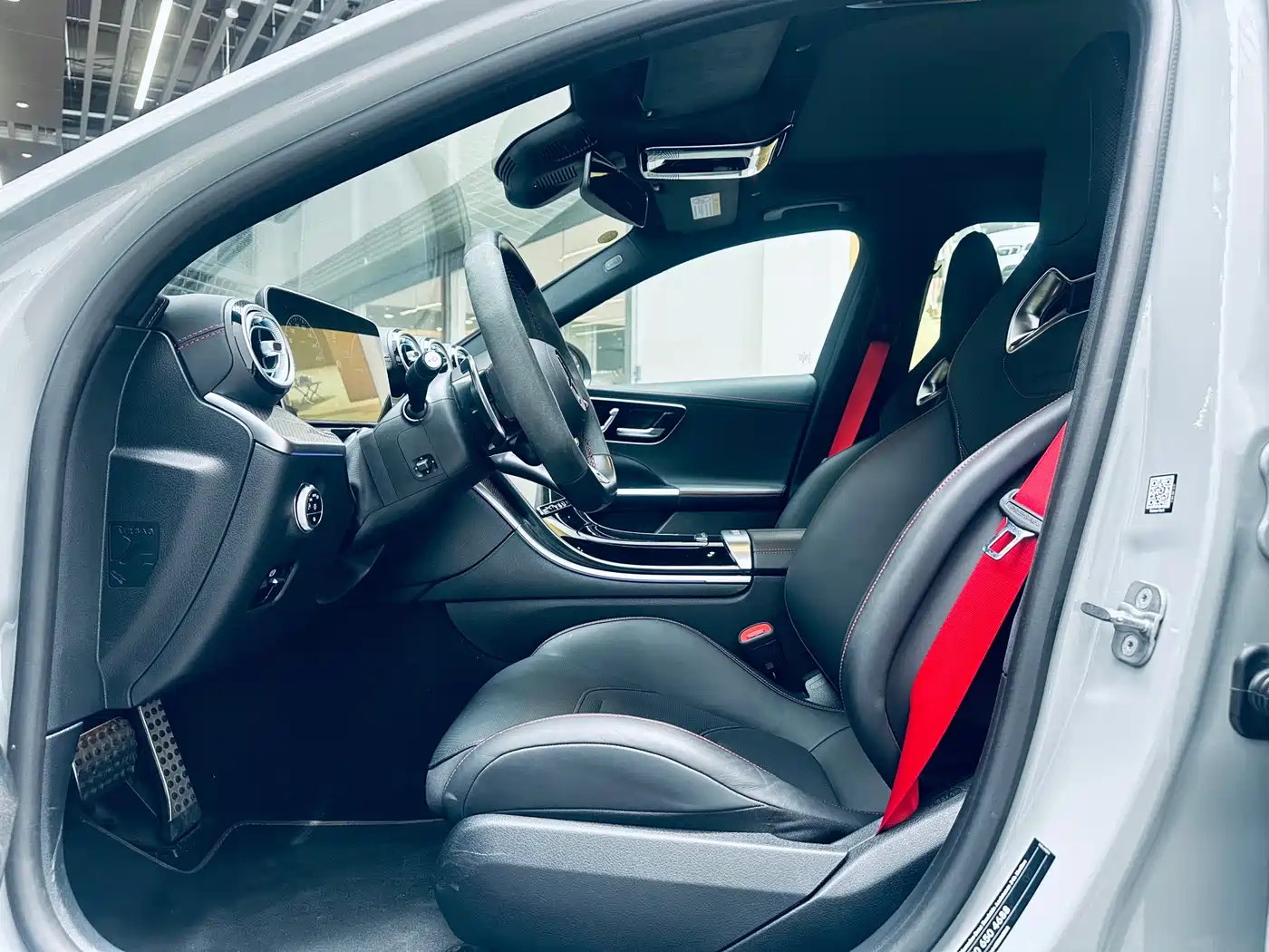 Mercedes-Benz C-Class AMG New Energy 2024 Mercedes-AMG C 63 S E PERFORMANCE F1 Edition фото 8