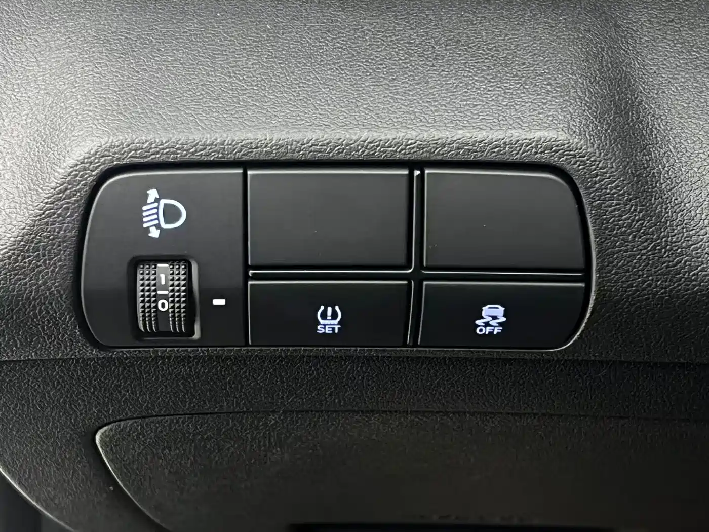 Hyundai Elantra 2022 1.5L CVT GLX Elite Edition фото 18