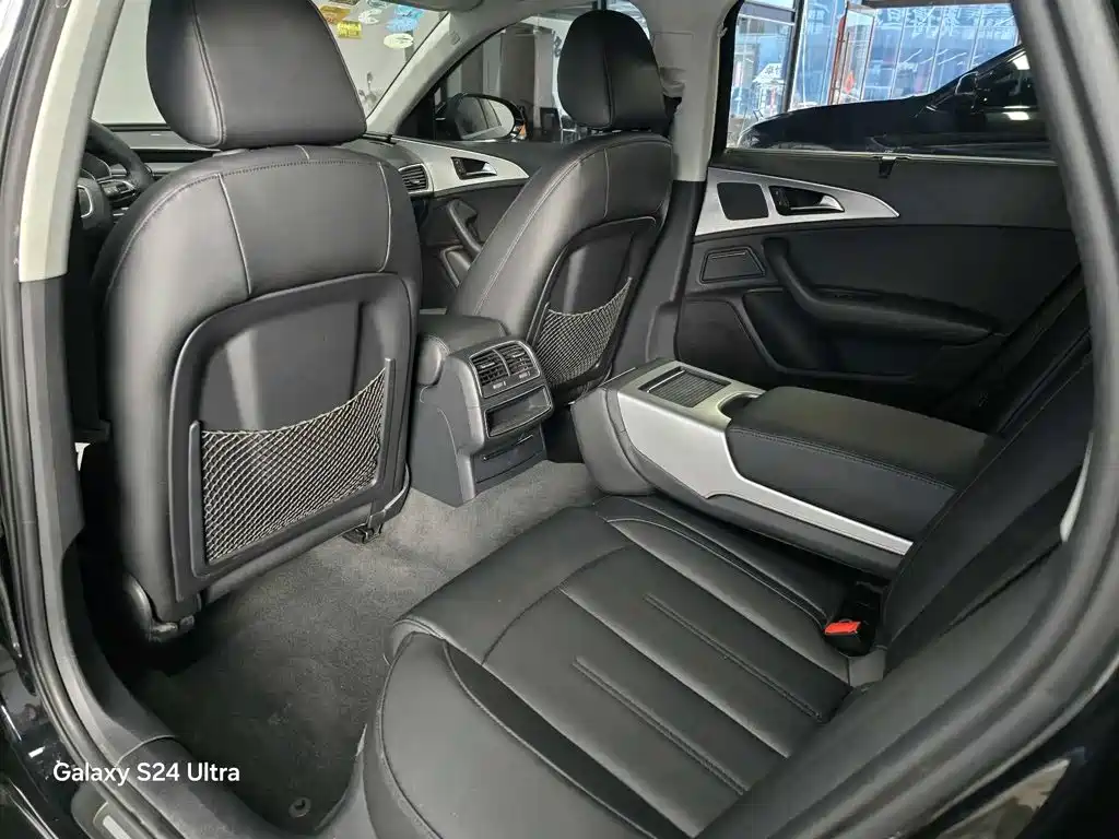 Фото 12 - Audi A6L