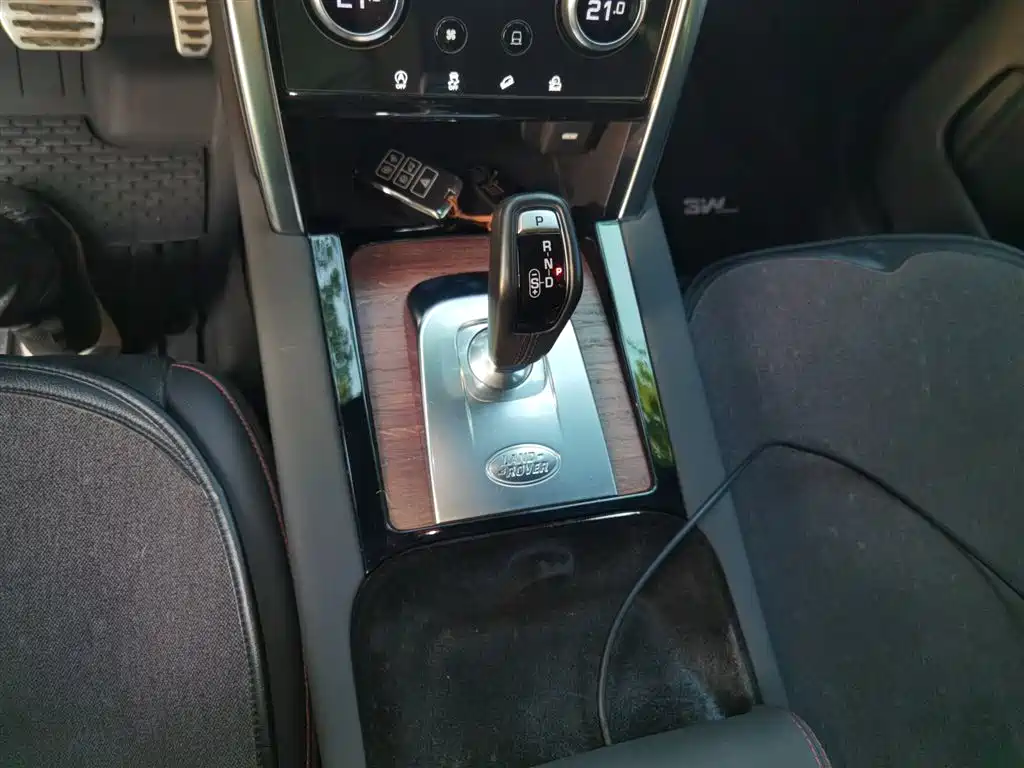 Land Rover Discovery Sport 2020 249PS R-Dynamic Performance фото 7