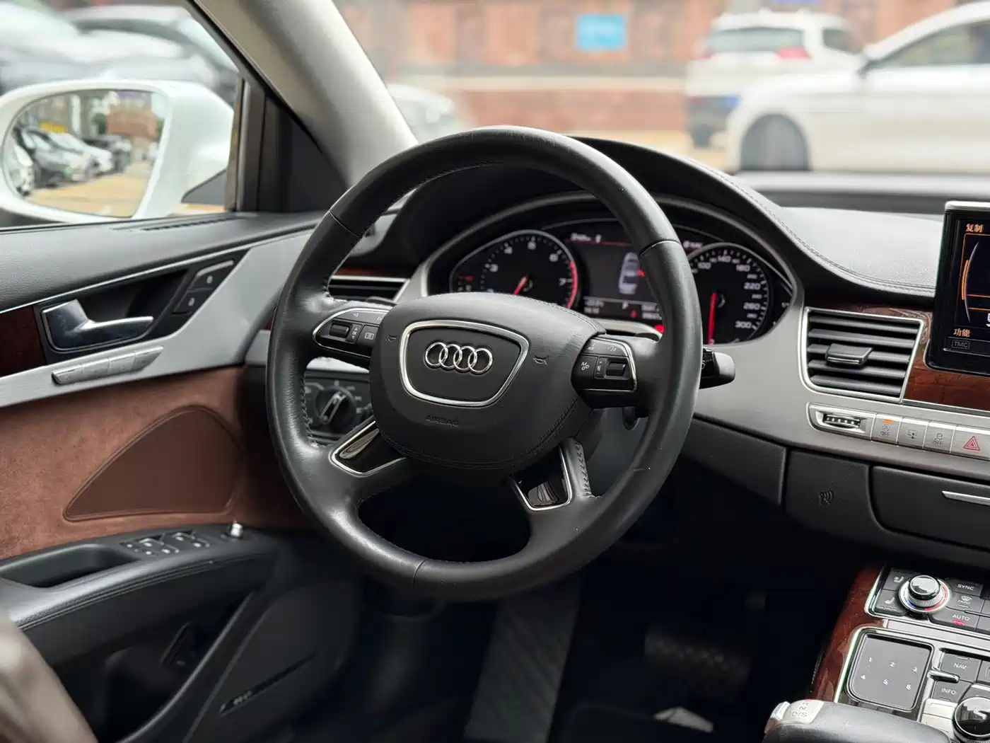Audi A8 2012 A8L 50 TFSI quattro Luxury фото 19