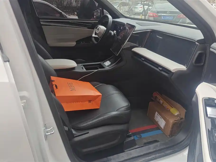 GEELY GALAXY GALAXY L7