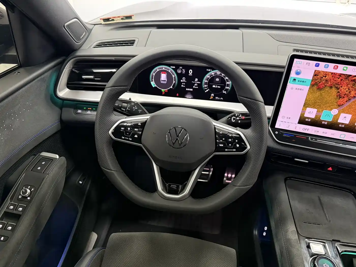 Volkswagen Teramont 2025 Teramont Pro 450TSI 4WD Summit Edition фото 10