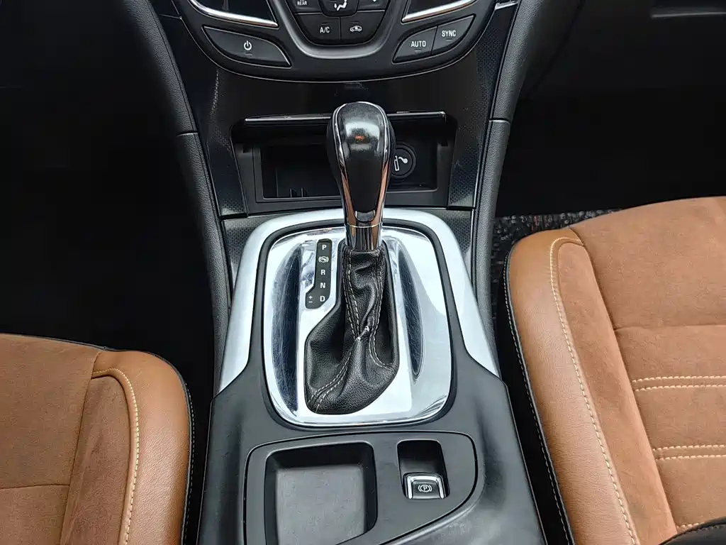 Фото 13 - Buick Regal