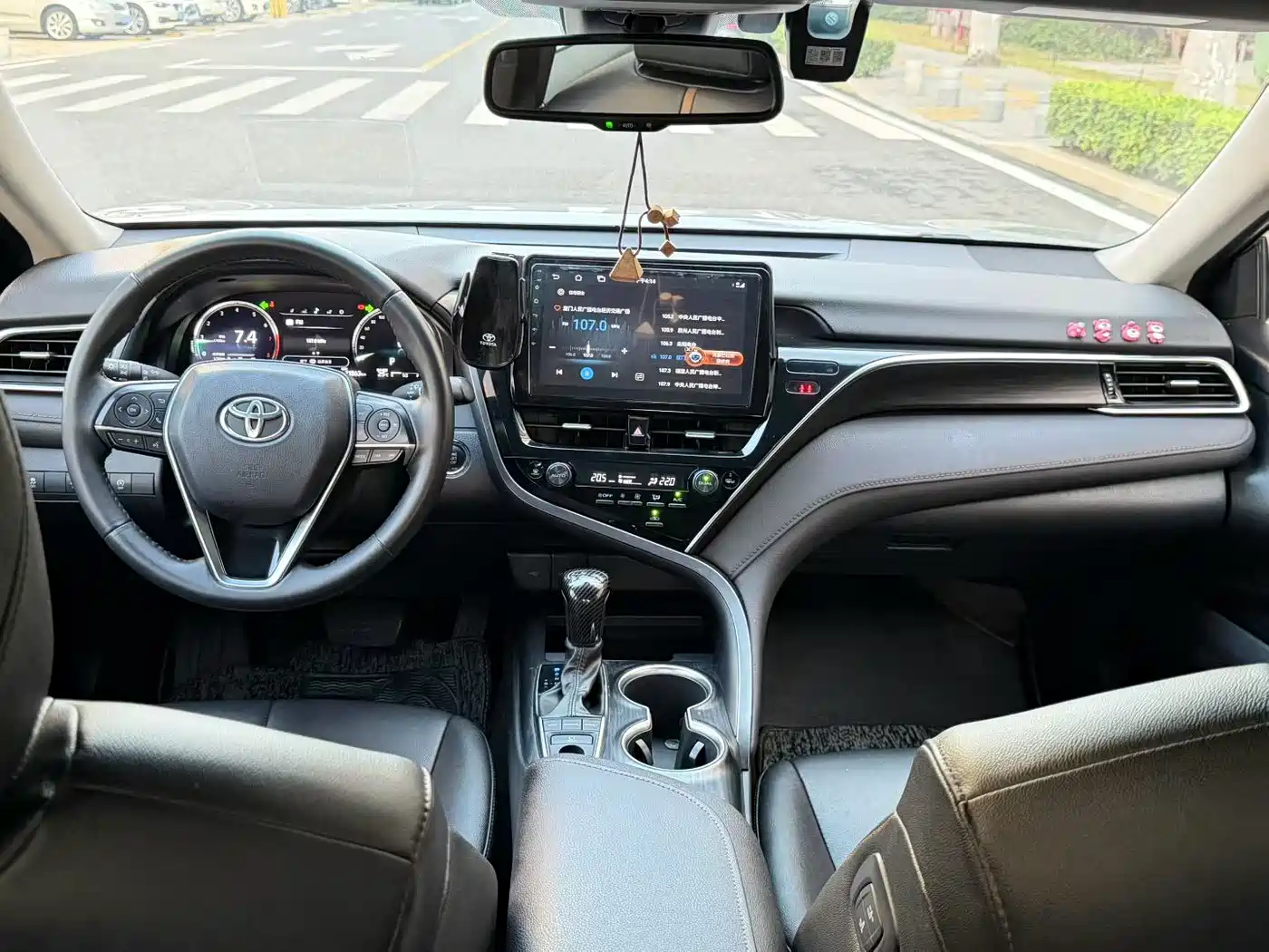 Toyota Camry 2021 2.5G Luxury Edition фото 8