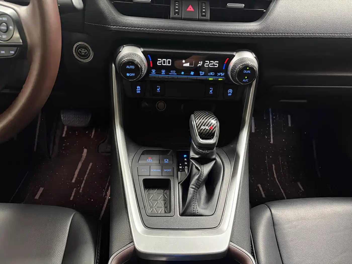 Toyota RAV4 Rongfang 2022 2.0L CVT 2WD Premium Edition фото 19