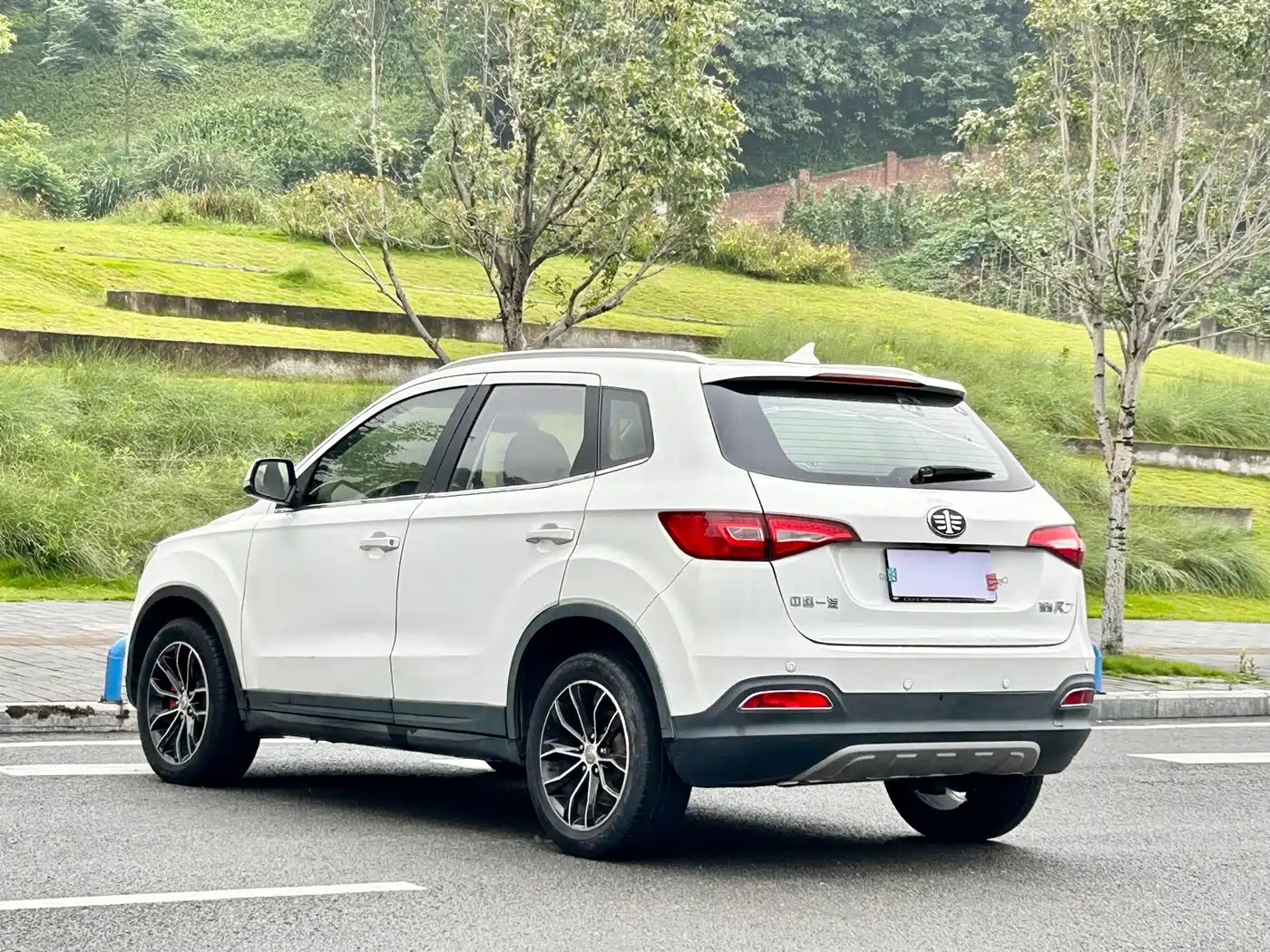 FAW Senya R7 2017 2016 1.6L Manual Intelligent