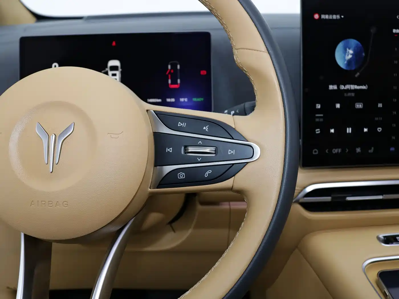 Voyah Auto Voyah Dreamer 2025 PHEV AWD Flagship Kunpeng Edition фото 10