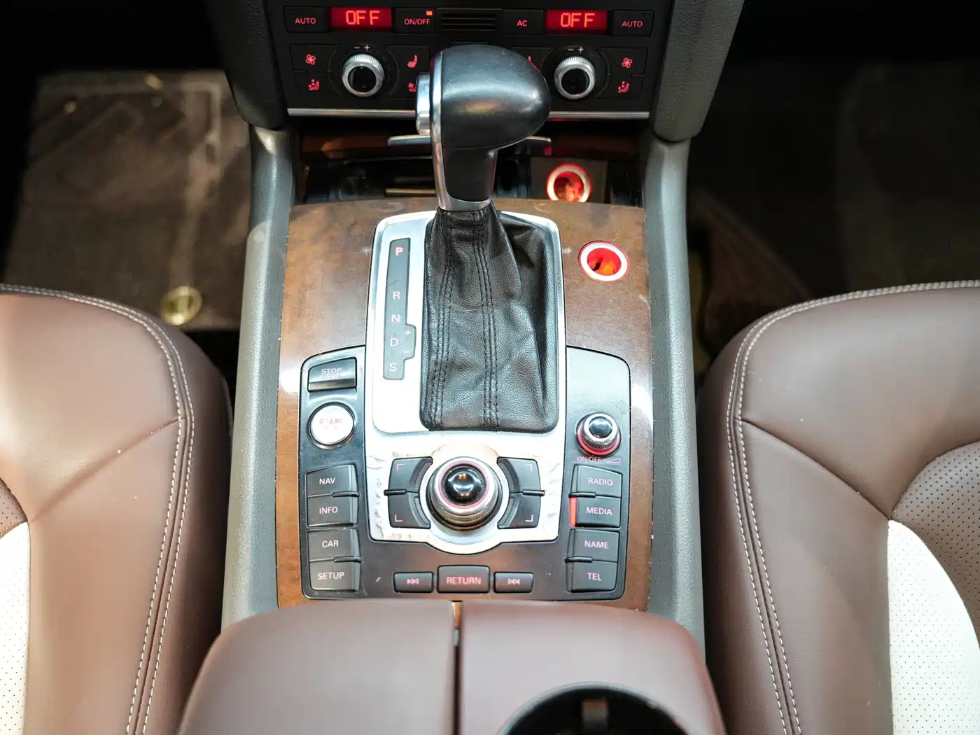Audi Q7 2011 2011 3.0 TFSI Progressive (200kW)