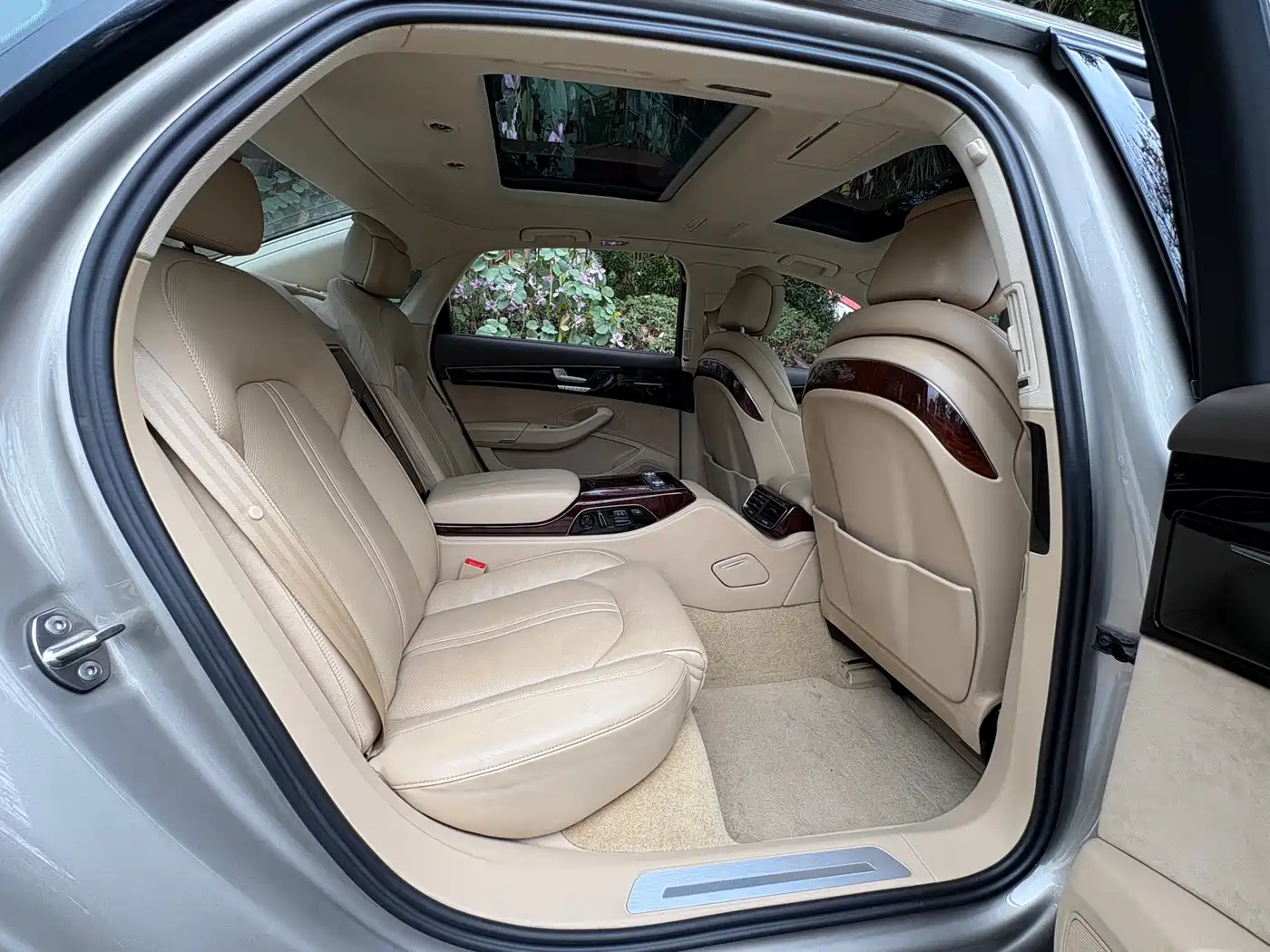 Audi A8 2012 A8L 50 TFSI quattro Luxury фото 12