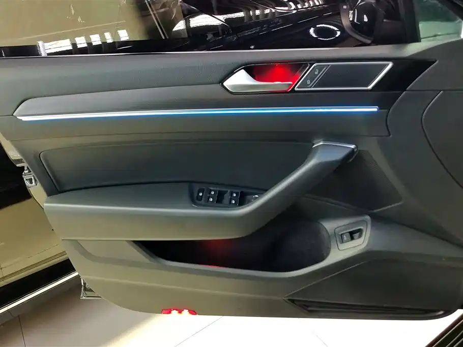 Volkswagen Magotan 2020 330TSI DSG Leading фото 7
