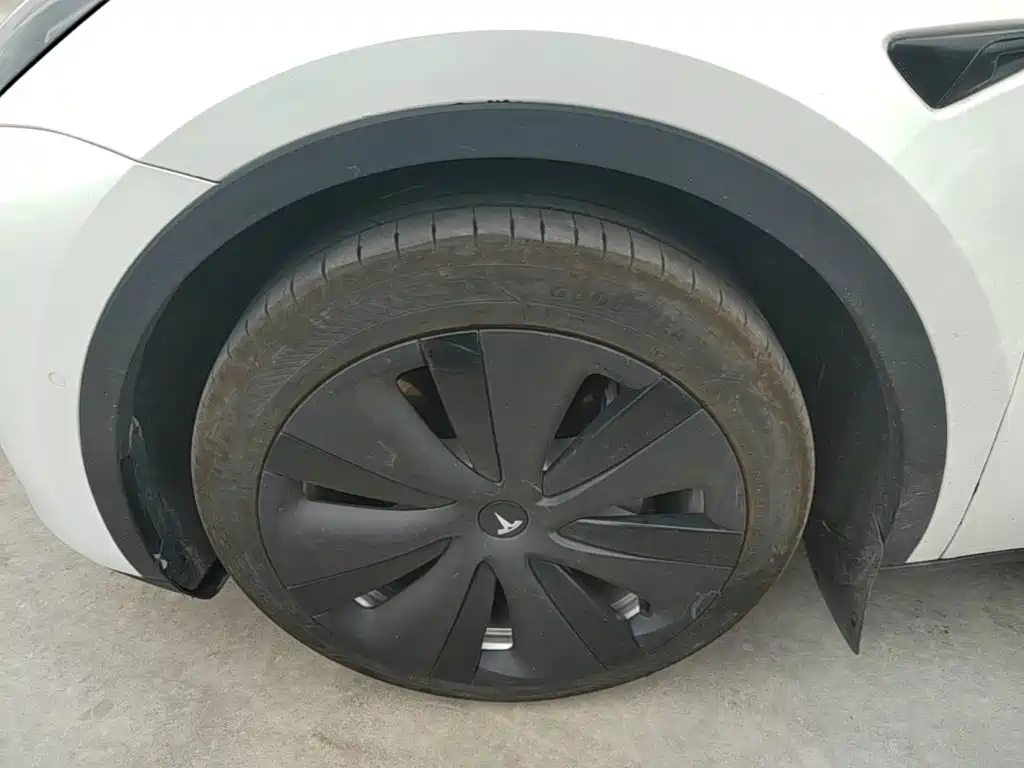 Фото 23 - Tesla Model Y