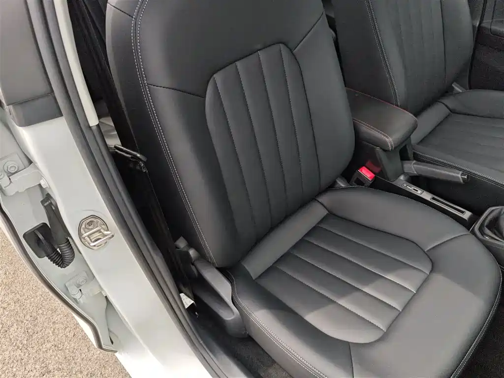 Volkswagen Jetta 2019 Dream Edition 1.5L Manual Fashion фото 25