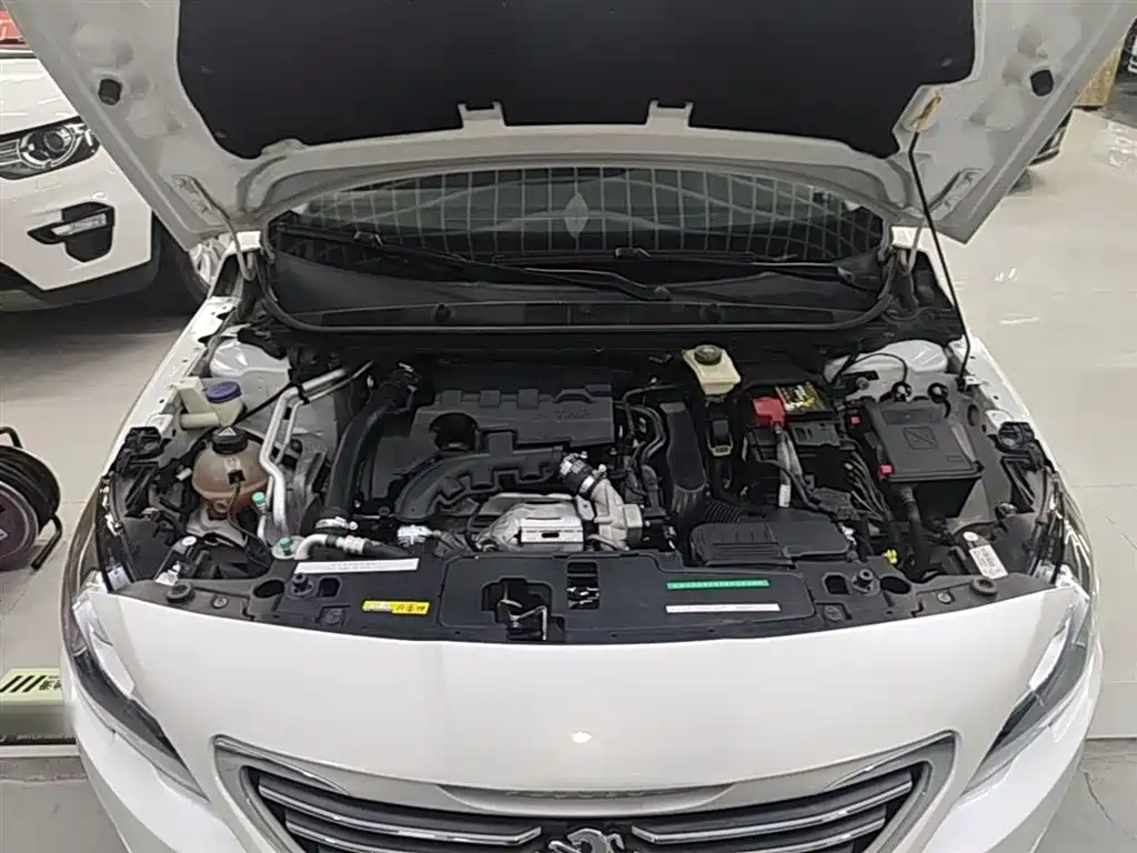 Peugeot 408 2016 1.6T Automatic Luxury Edition фото 20