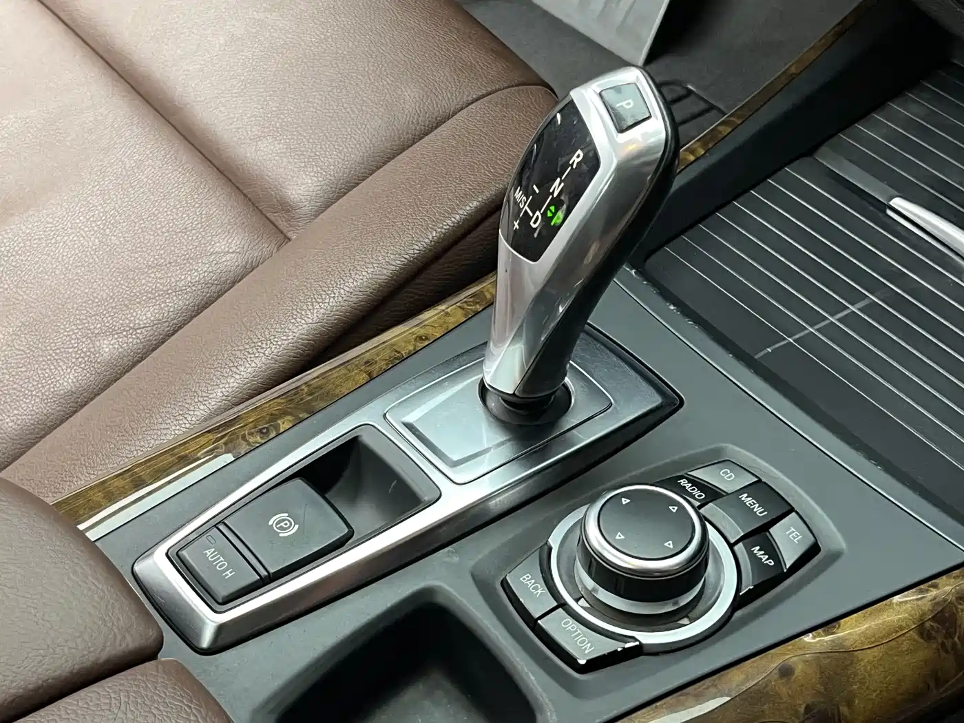 BMW X5 (Import) 2011 xDrive35i Leading Edition фото 18