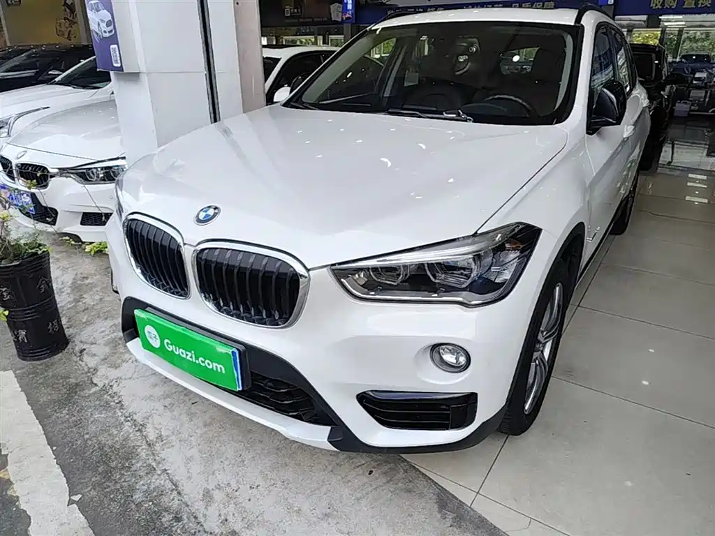 BMW X1 2018 sDrive18Li Premium Model фото 2