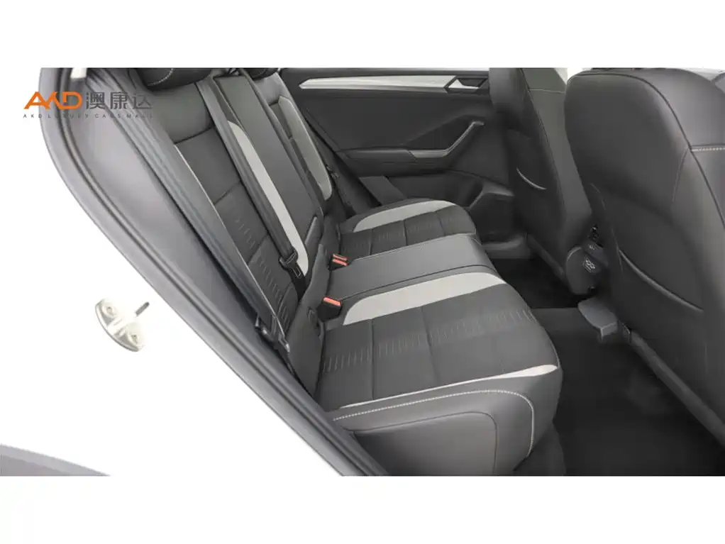 Volkswagen T-Roc, миниатюра 8
