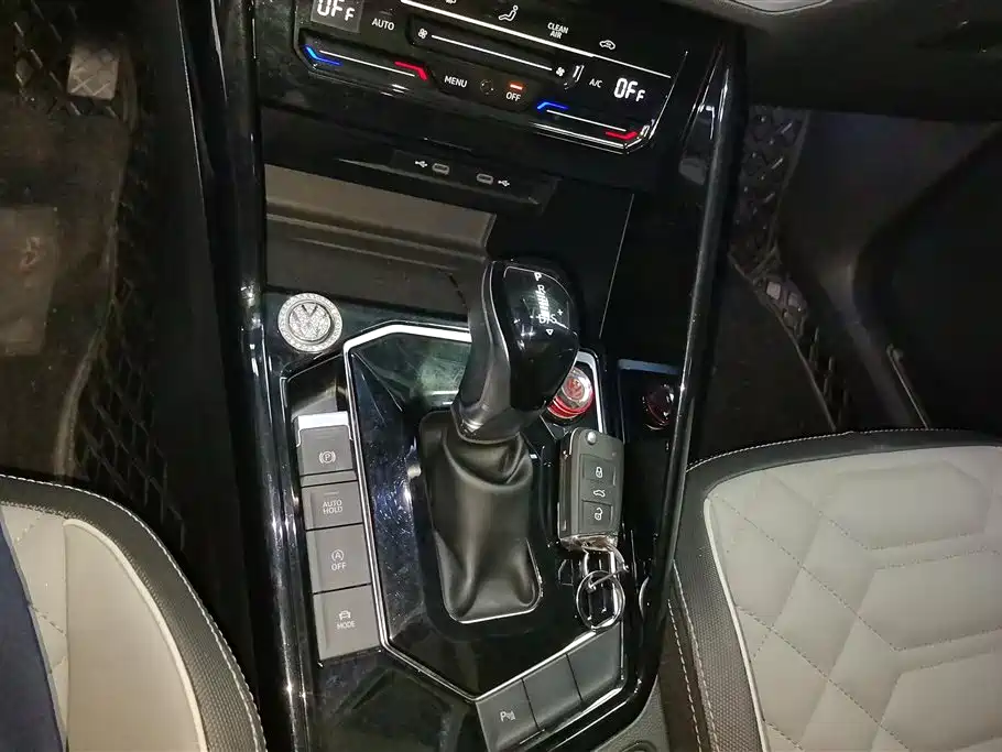 Volkswagen Tayron 2024 330TSI 2WD Luxury Plus Advanced фото 16