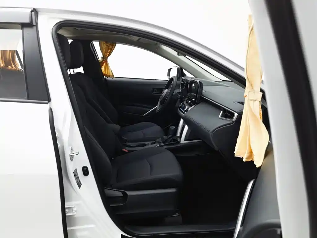 Фото 23 - Toyota Corolla Cross