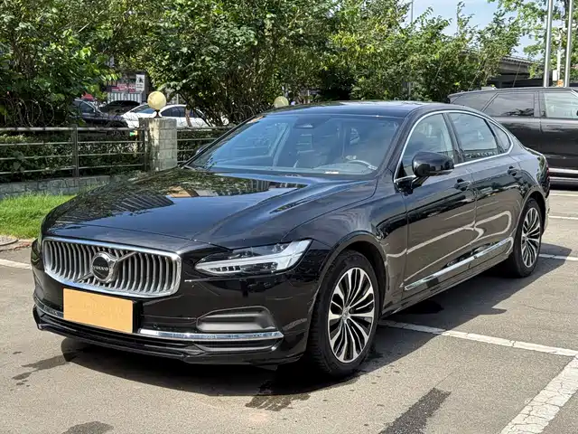 Volvo S90 2024
