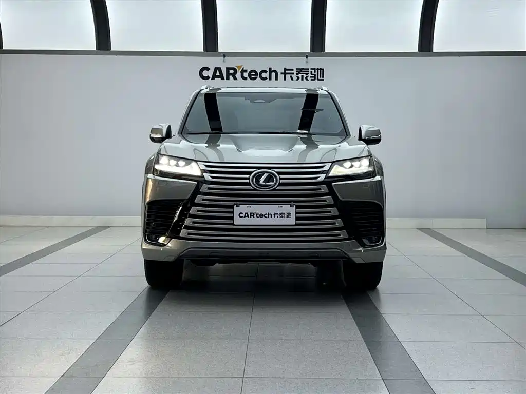Lexus LX 2025 700h Boundary Edition фото 2