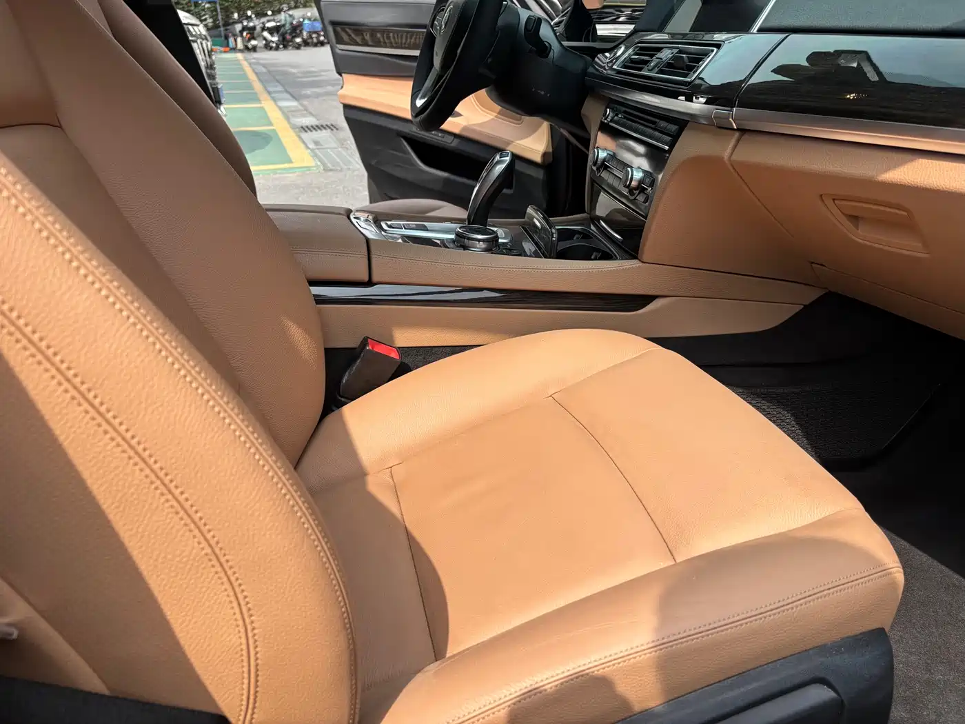 BMW 7 Series 2014 730Li Premium фото 19