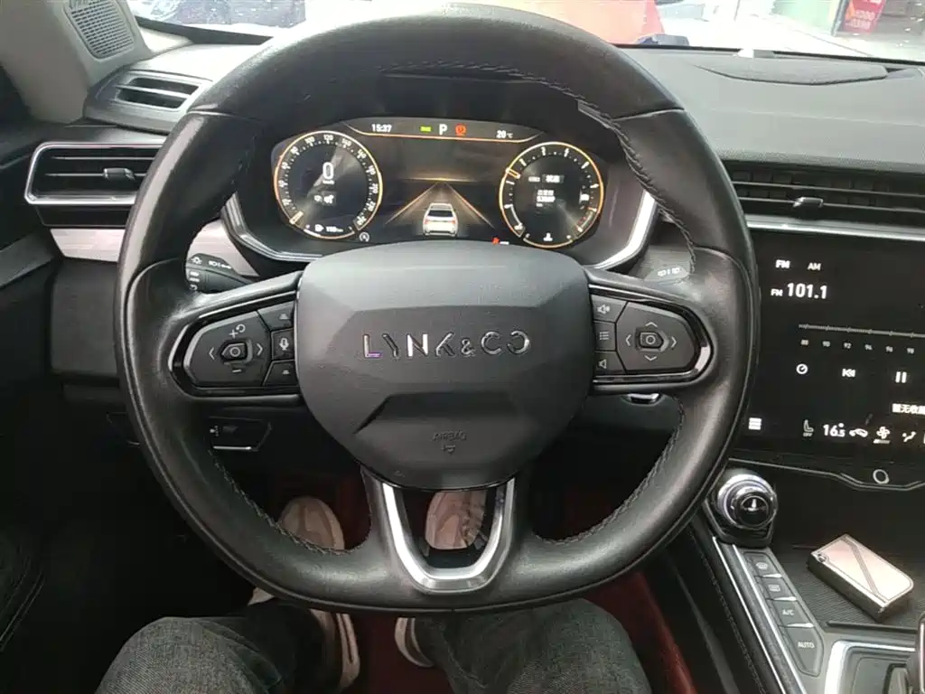 Lynk & Co 01 2021 2.0TD 2WD Pro фото 11