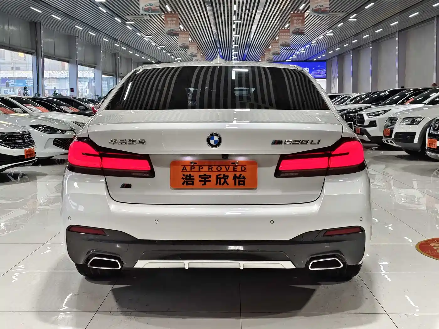 BMW 5 Series 2023 530Li Leading M Sport Package фото 5
